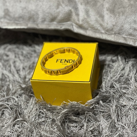 Fendi bracelet - Picture 3 of 7